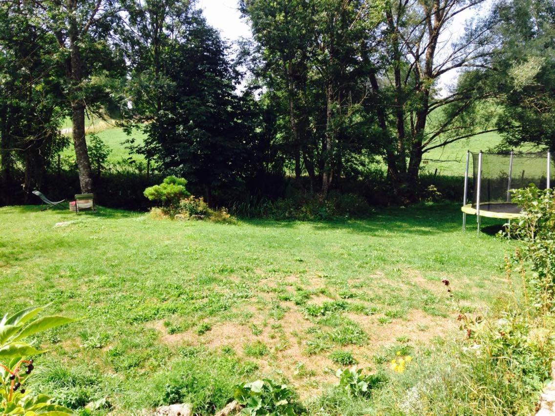 Bed and Breakfast Le Moulin Des Oyes Censeau Exterior foto